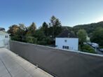 Reserviert! Helle 3,5-Zimmerwohnung mit großem Sonnenbalkon und Blick ins Grüne in Bonn-Dottendorf! - Balkon