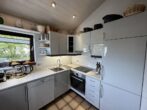 Attraktives Einfamilienhaus in Split-Level-Bauweise mit schnuckeligem Garten in Beuel-Bechlinghoven! - Blick in die Küche